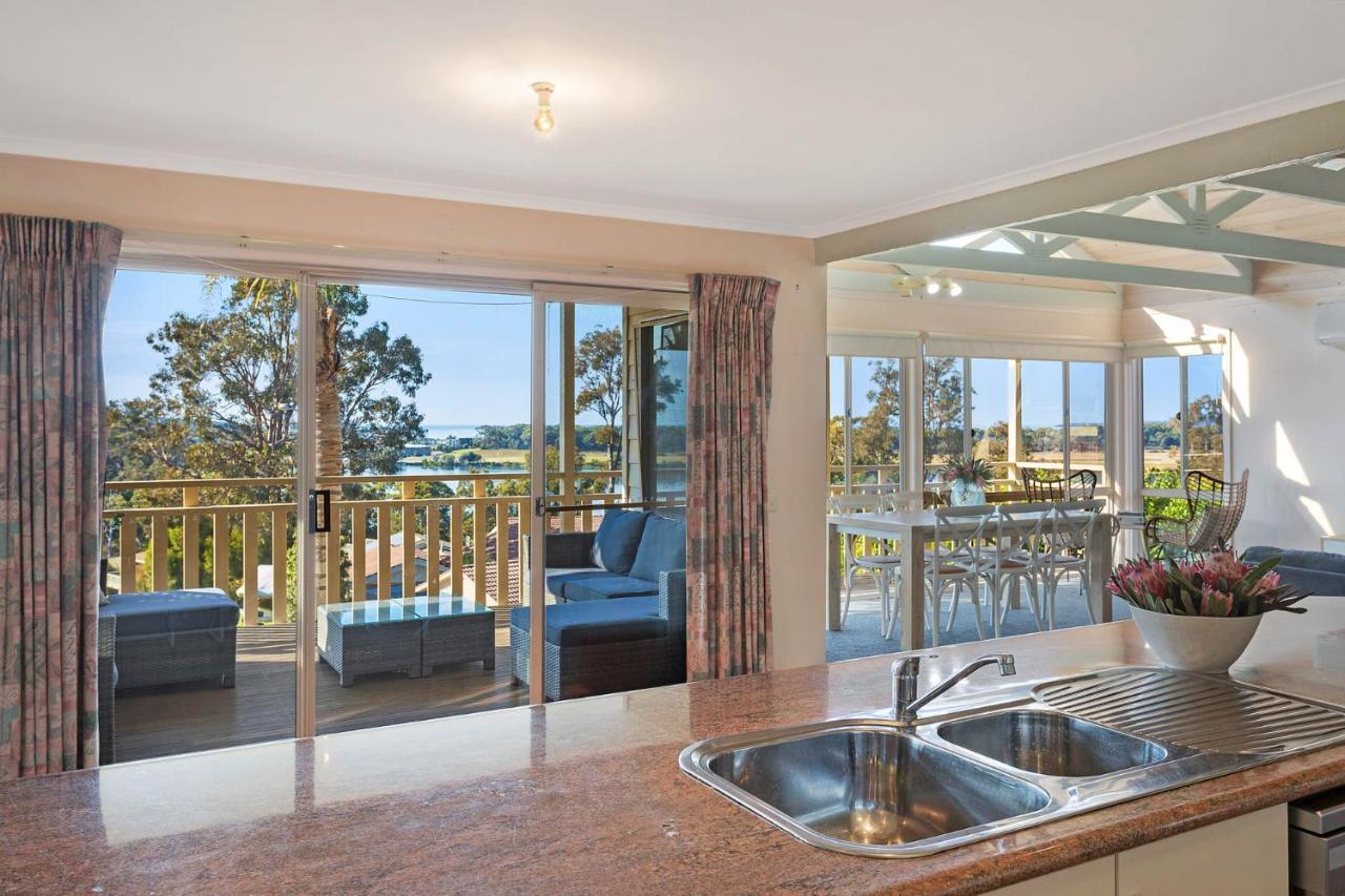 Pelican Lake Holiday House Merimbula Exterior photo